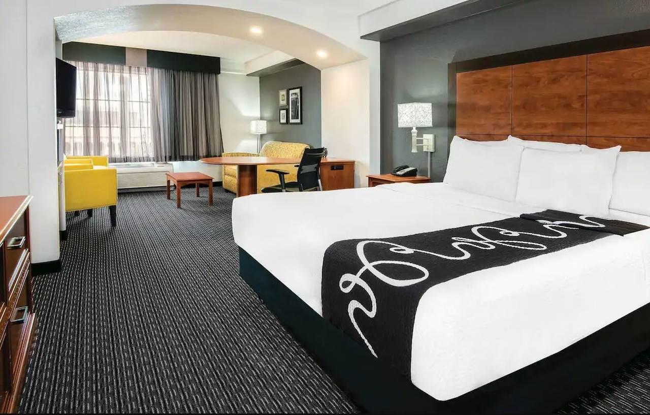 La Quinta Inn & Suites By Wyndham San Antonio Riverwalk Esterno foto