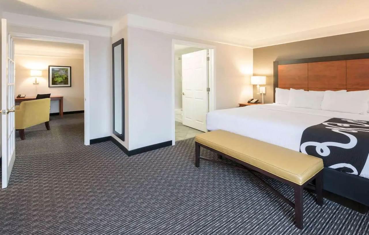 La Quinta Inn & Suites By Wyndham San Antonio Riverwalk Esterno foto
