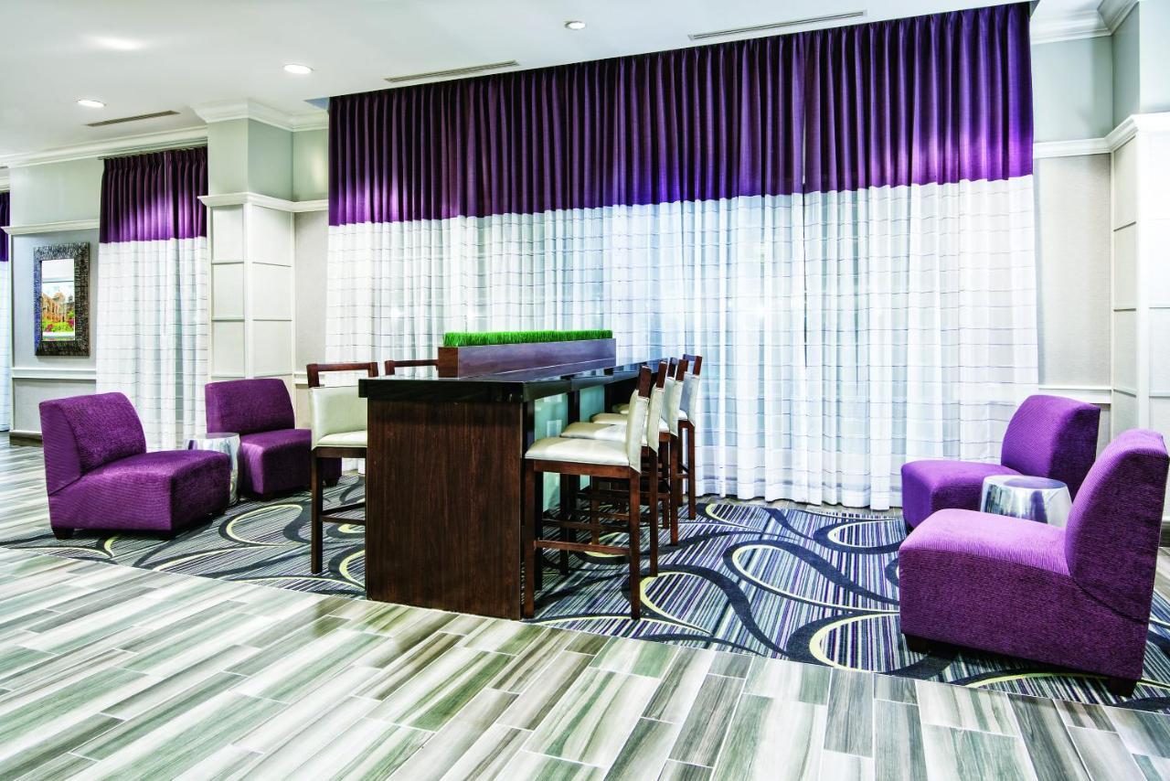 La Quinta Inn & Suites By Wyndham San Antonio Riverwalk Esterno foto