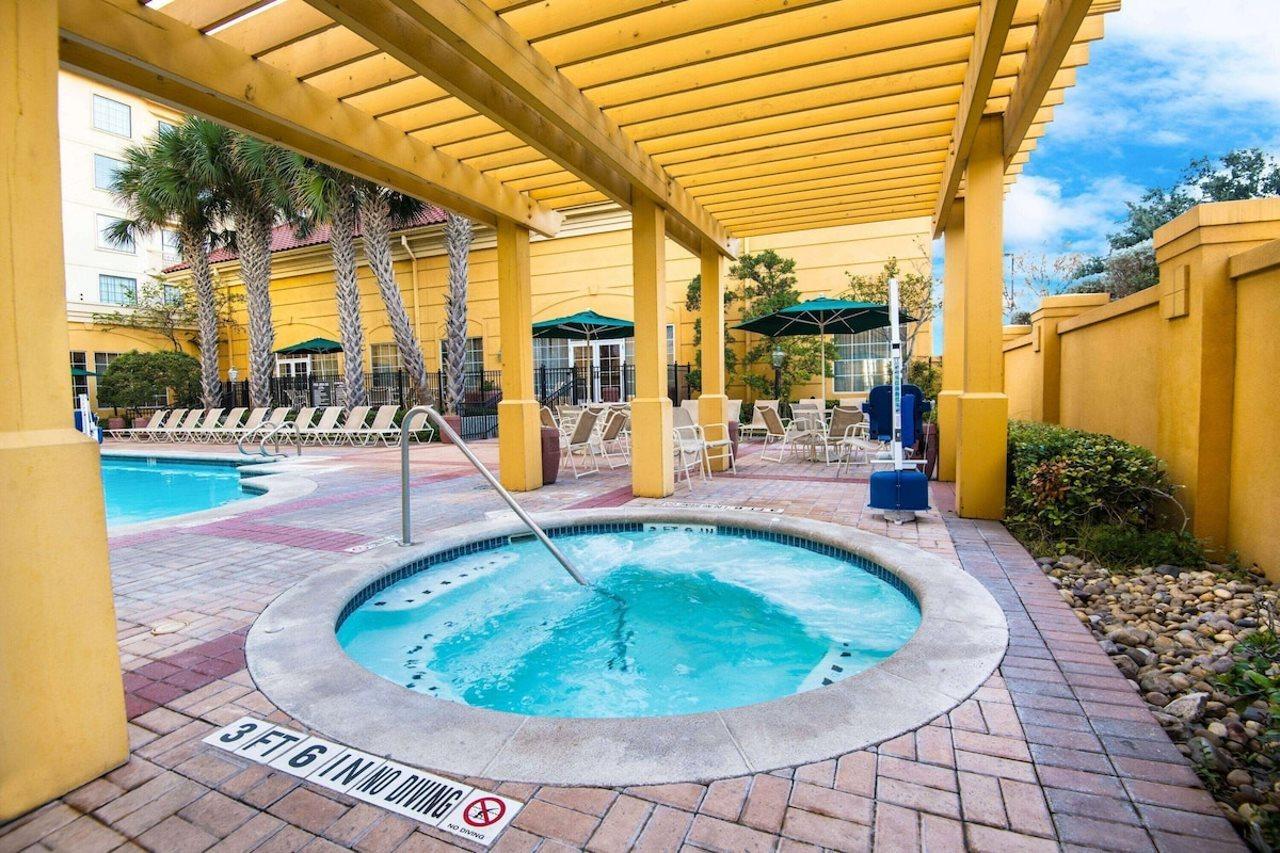 La Quinta Inn & Suites By Wyndham San Antonio Riverwalk Esterno foto