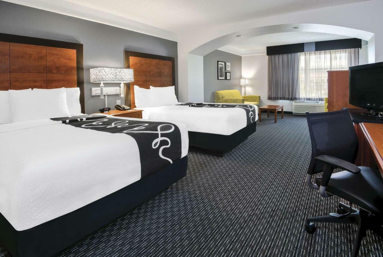 La Quinta Inn & Suites By Wyndham San Antonio Riverwalk Esterno foto