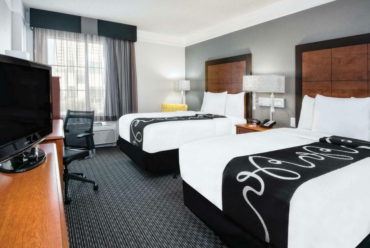 La Quinta Inn & Suites By Wyndham San Antonio Riverwalk Esterno foto