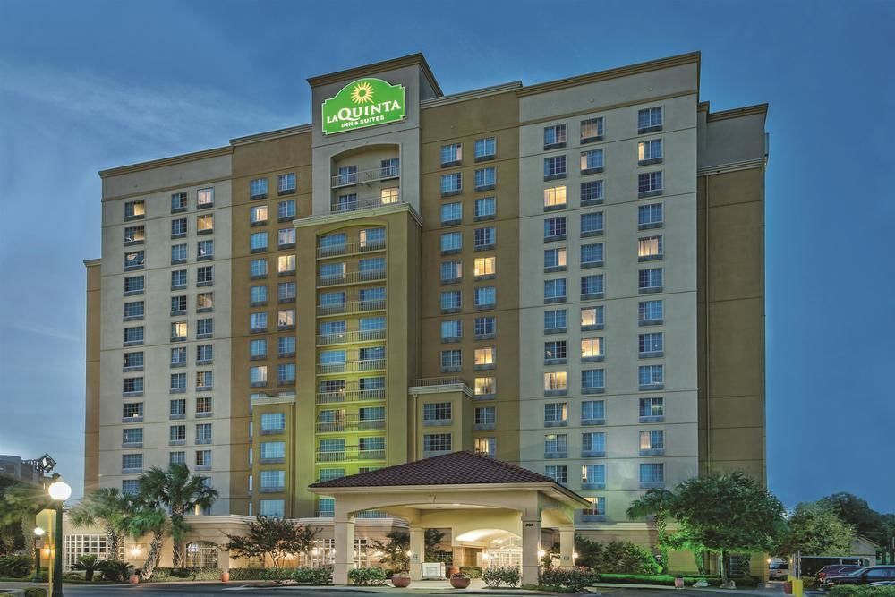 La Quinta Inn & Suites By Wyndham San Antonio Riverwalk Esterno foto