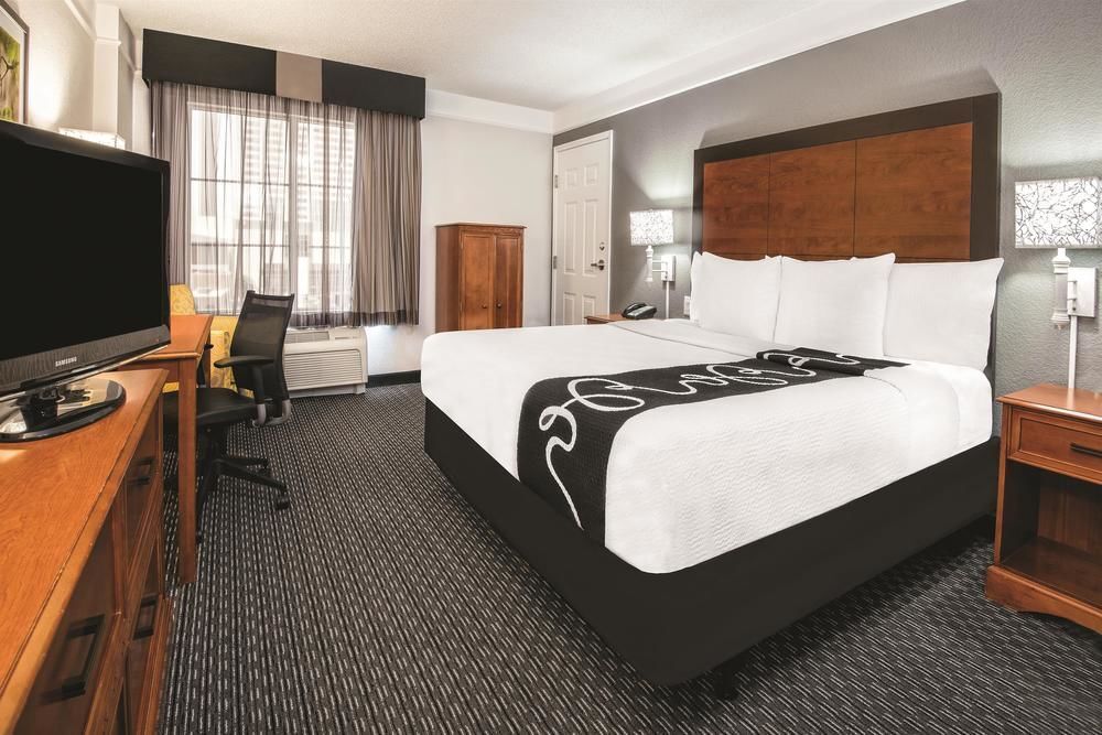 La Quinta Inn & Suites By Wyndham San Antonio Riverwalk Esterno foto